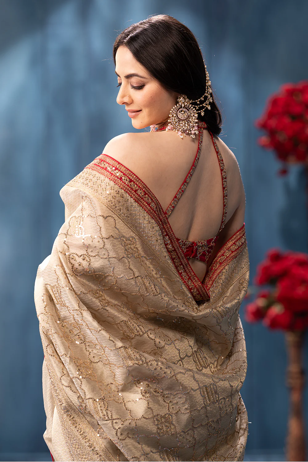 Beige Pure Metallic Tissue Sequins And Zari Embroidered Saree - Image 7