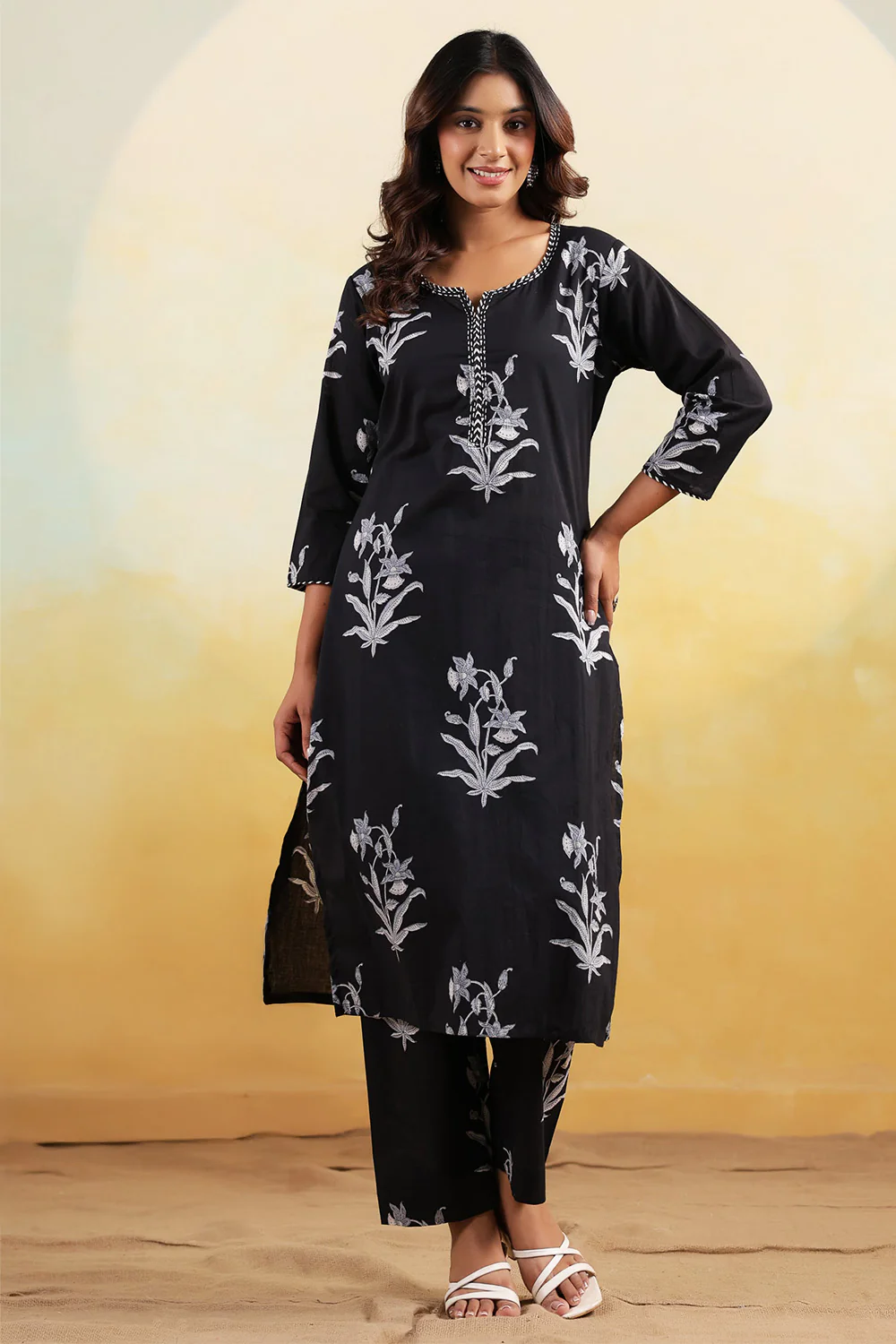Black Color Floral Printed Long Kurta Set - Image 3