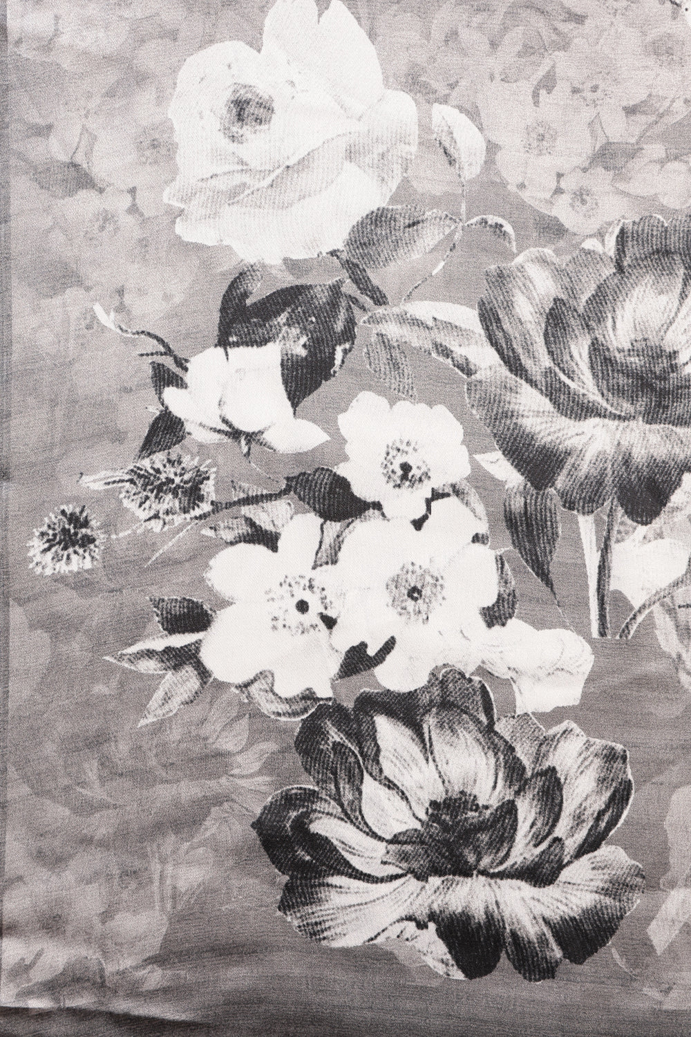 Black & White Floral Printed Crepe Silk Saree - Image 6
