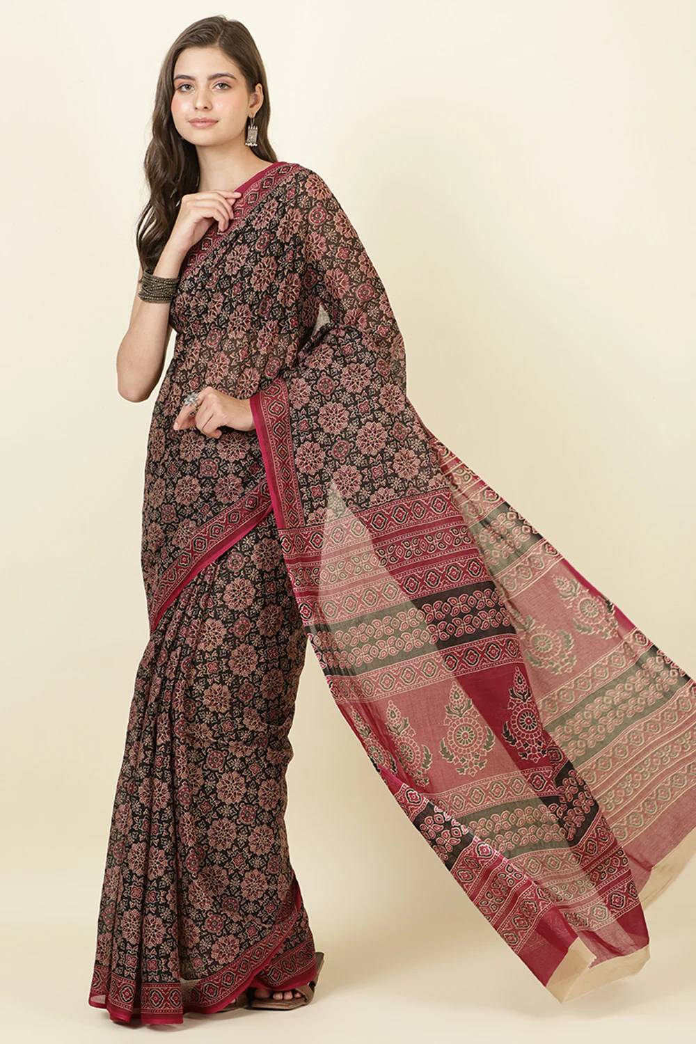Black & Wine Cotton Bagru Printed Saree - Image 5