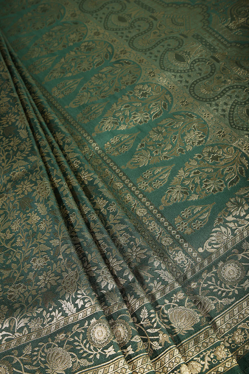 Bottle Green Colour South Silk Heavy Woven Saree - Image 2