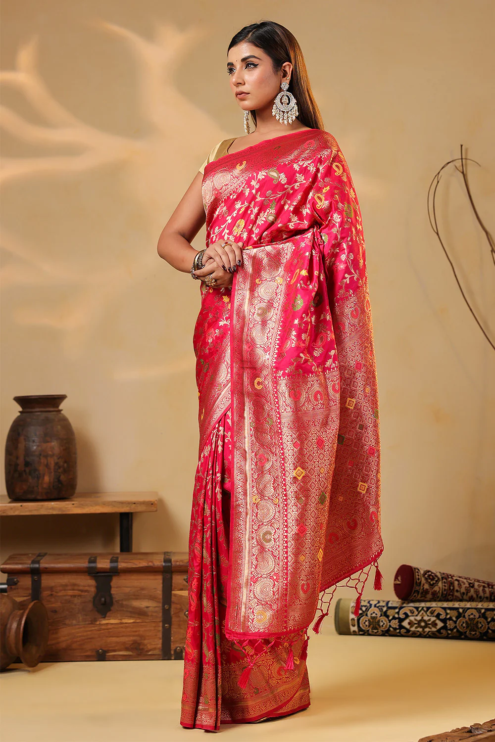 Cherry Red Colour Silk Zari & Resham Woven Saree - Image 4