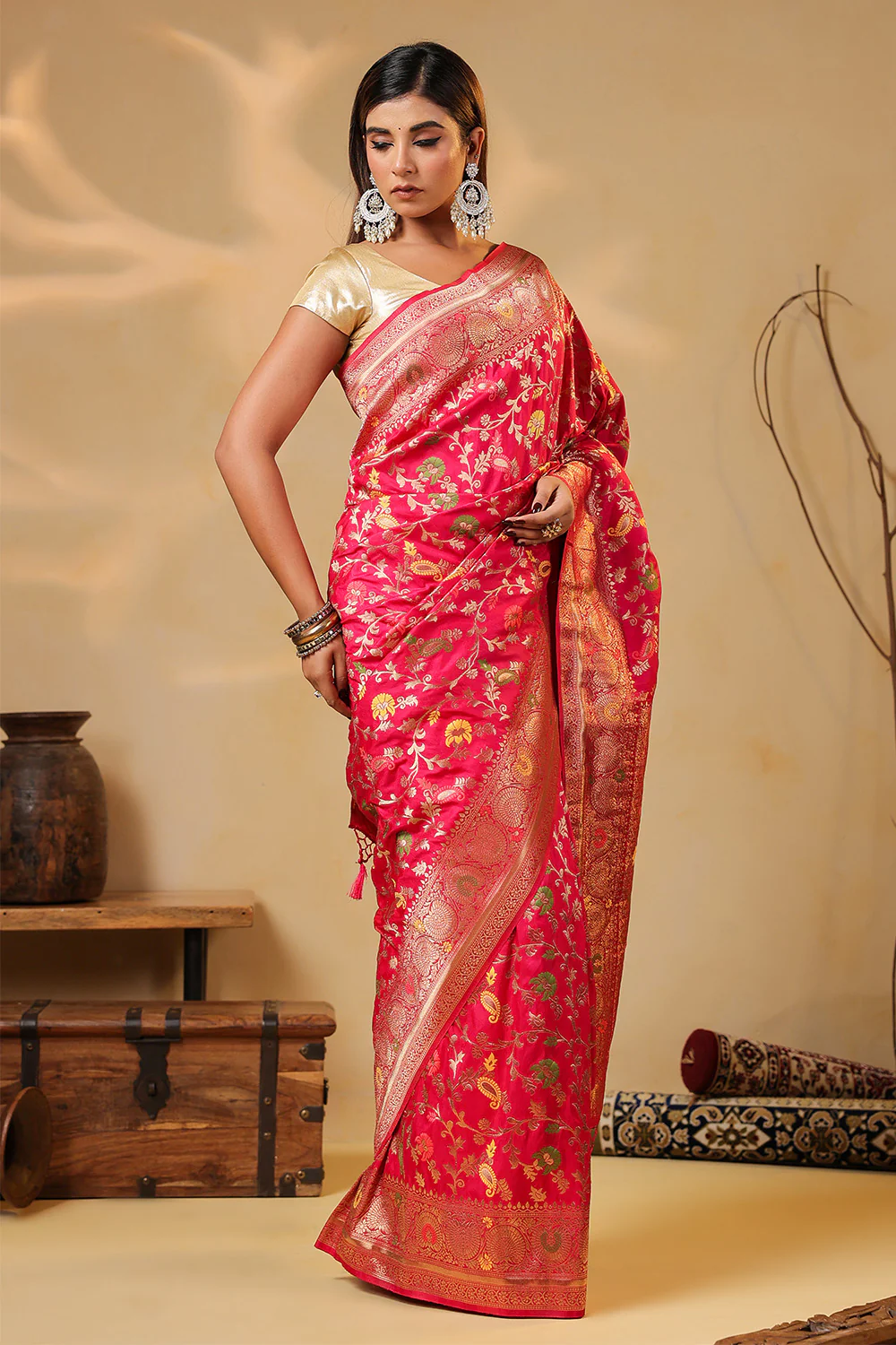 Cherry Red Colour Silk Zari & Resham Woven Saree - Image 5