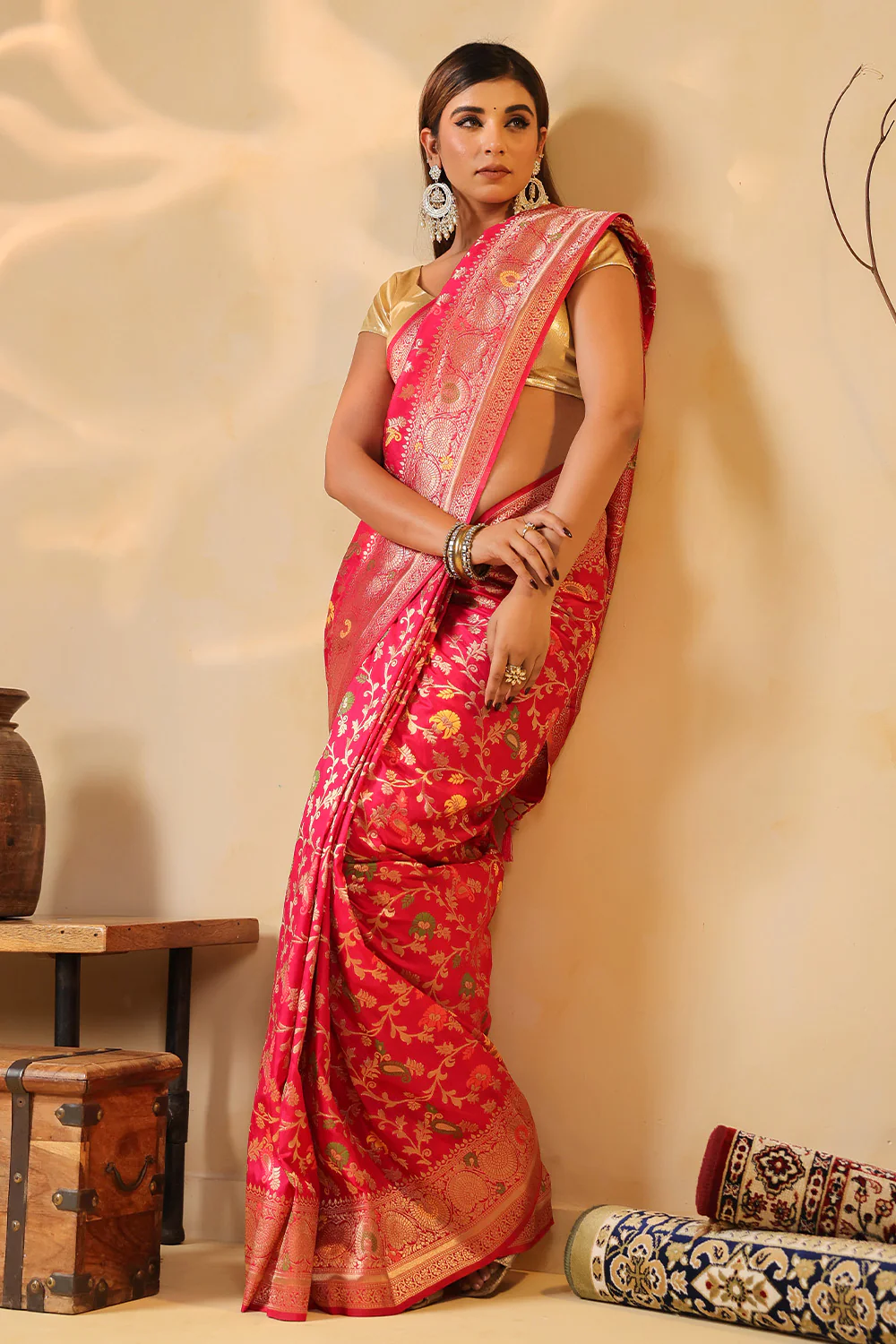 Cherry Red Colour Silk Zari & Resham Woven Saree - Image 7
