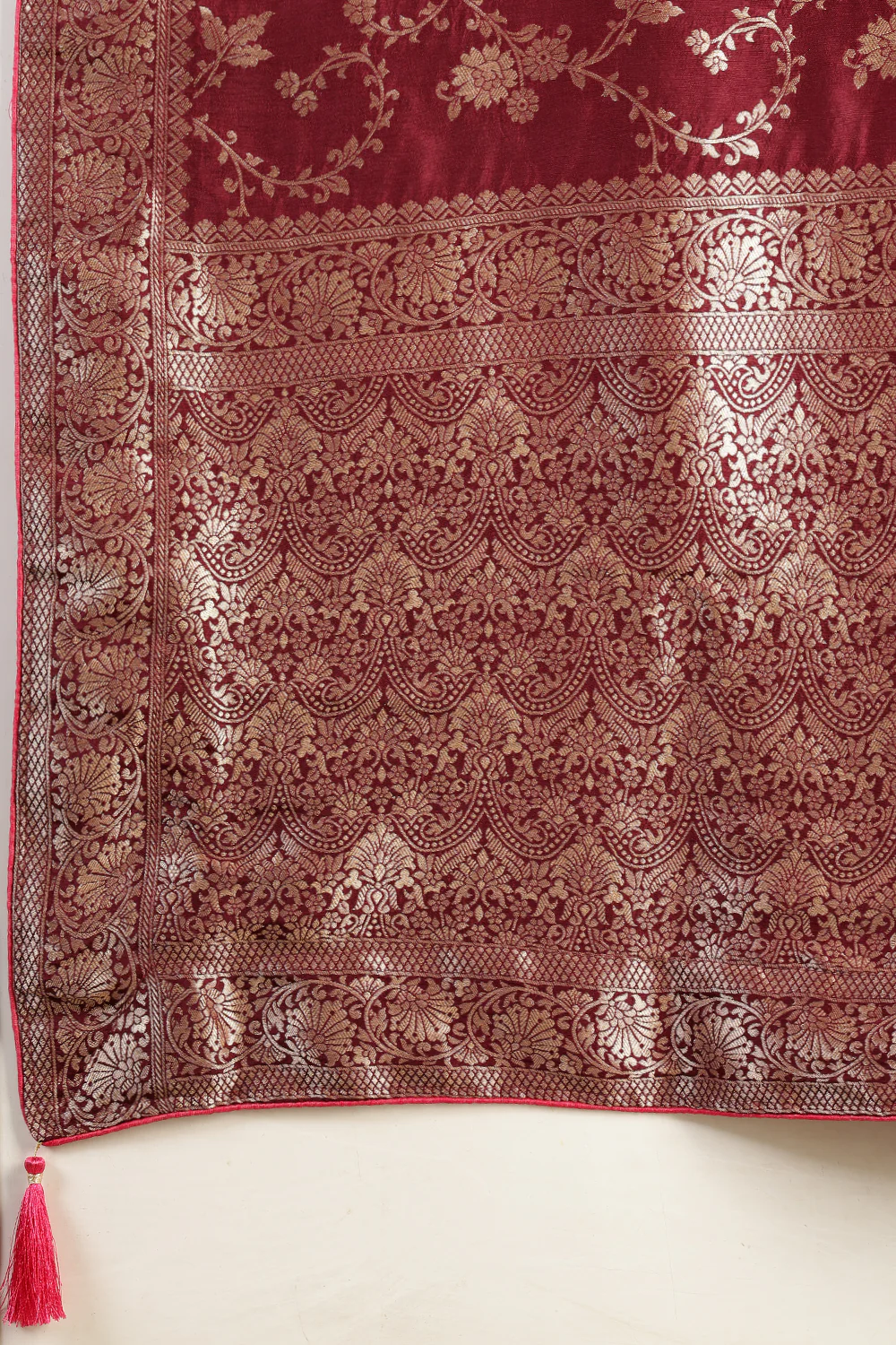 Dark Scarlet Banarasi Silk Zari Floral Zaal Woven Saree - Image 6