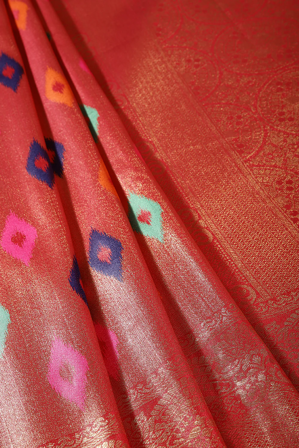 Fuchsia Pink Color Silk Resham and Zari Woven Saree - Image 2