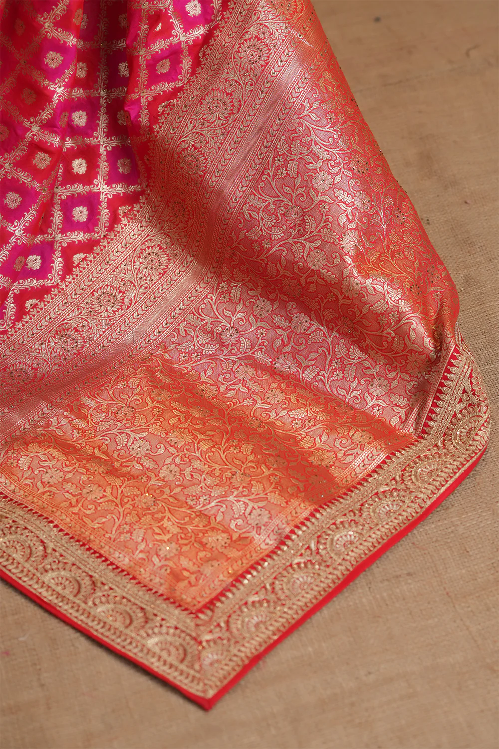Fuchsia Pink Color Silk Woven Saree - Image 9