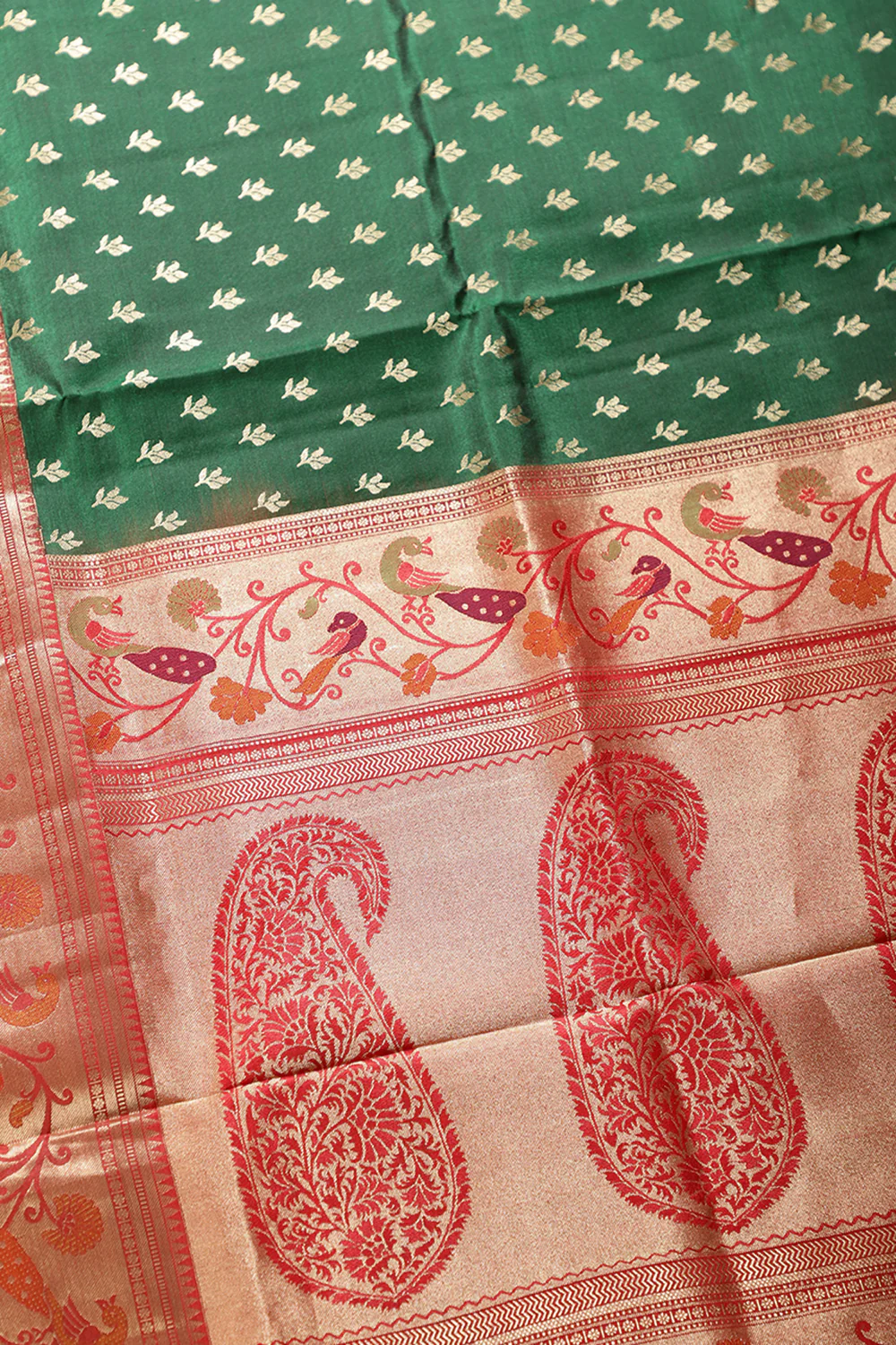 Green Color Pure Handloom Silk Zari & Butti Work Saree with Paithani Border - Image 3