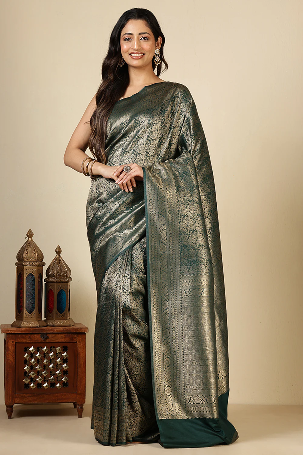 Green South Silk Floral Zaal Woven Saree - Image 2