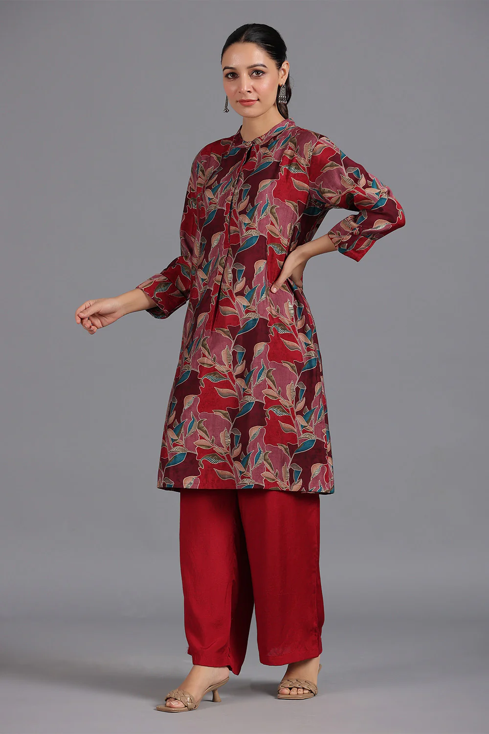 Maroon Color Muslin Floral Printed Kurta Set - Image 3
