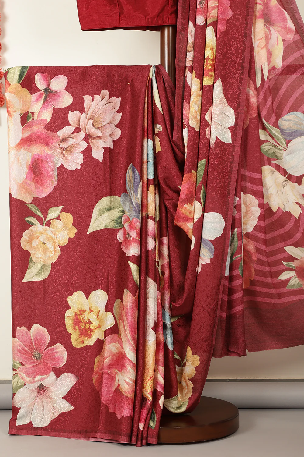 Maroon Jacquard Silk Printed Saree - Image 2