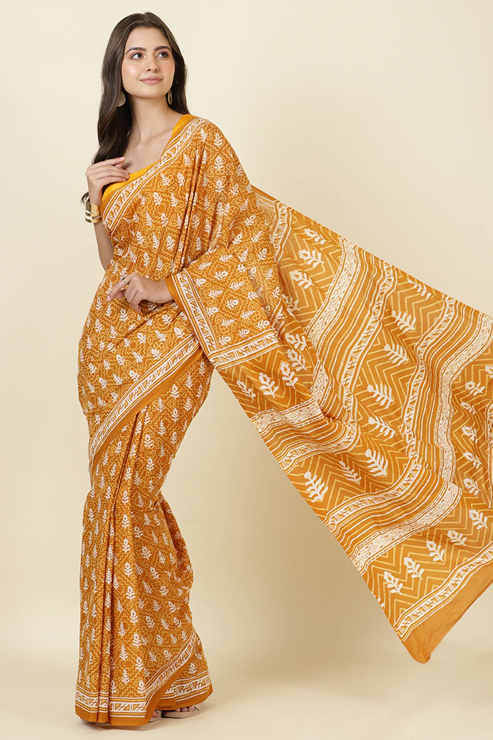 Mustard Cotton Dhabu Printed Saree - Image 4