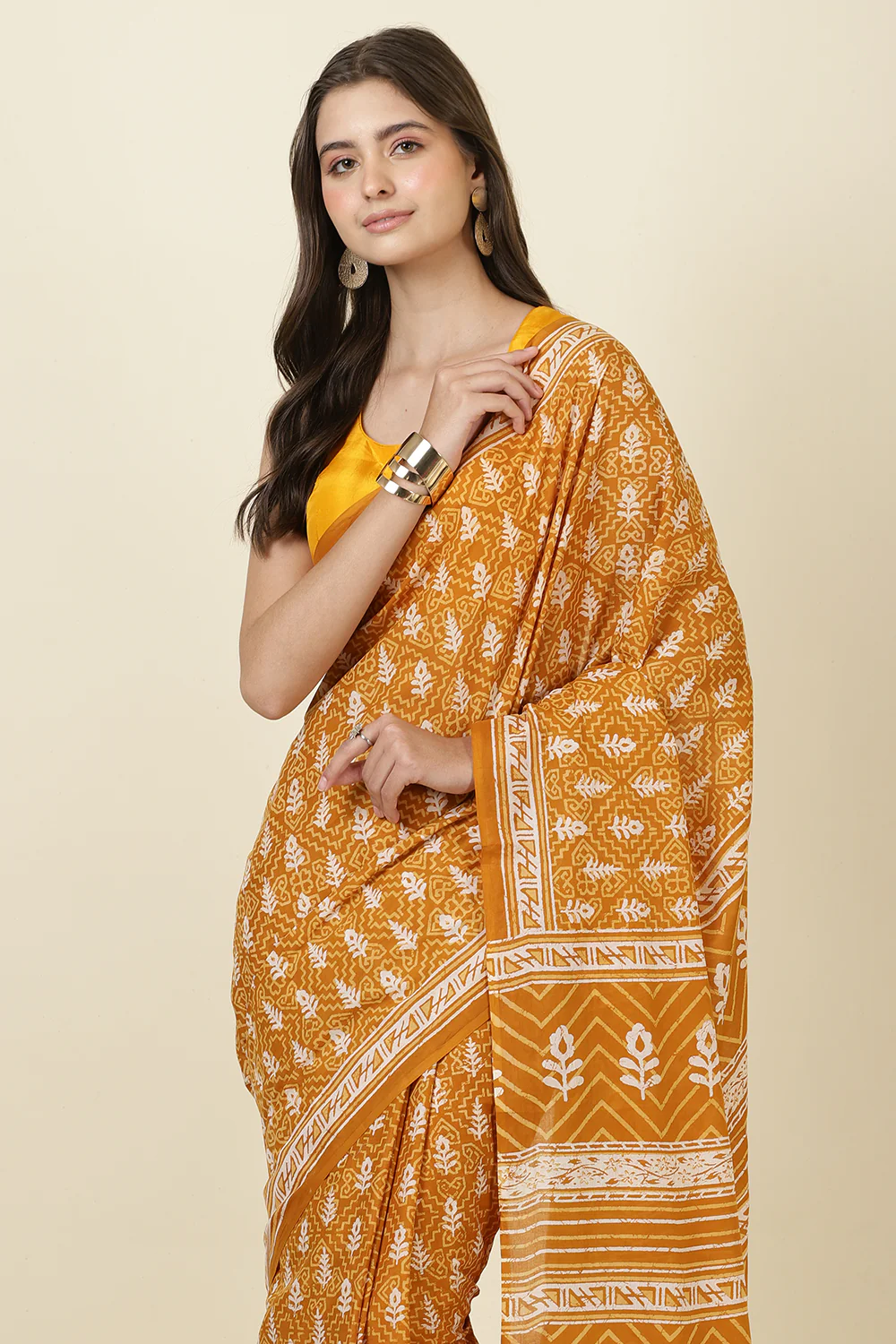 Mustard Cotton Dhabu Printed Saree - Image 5