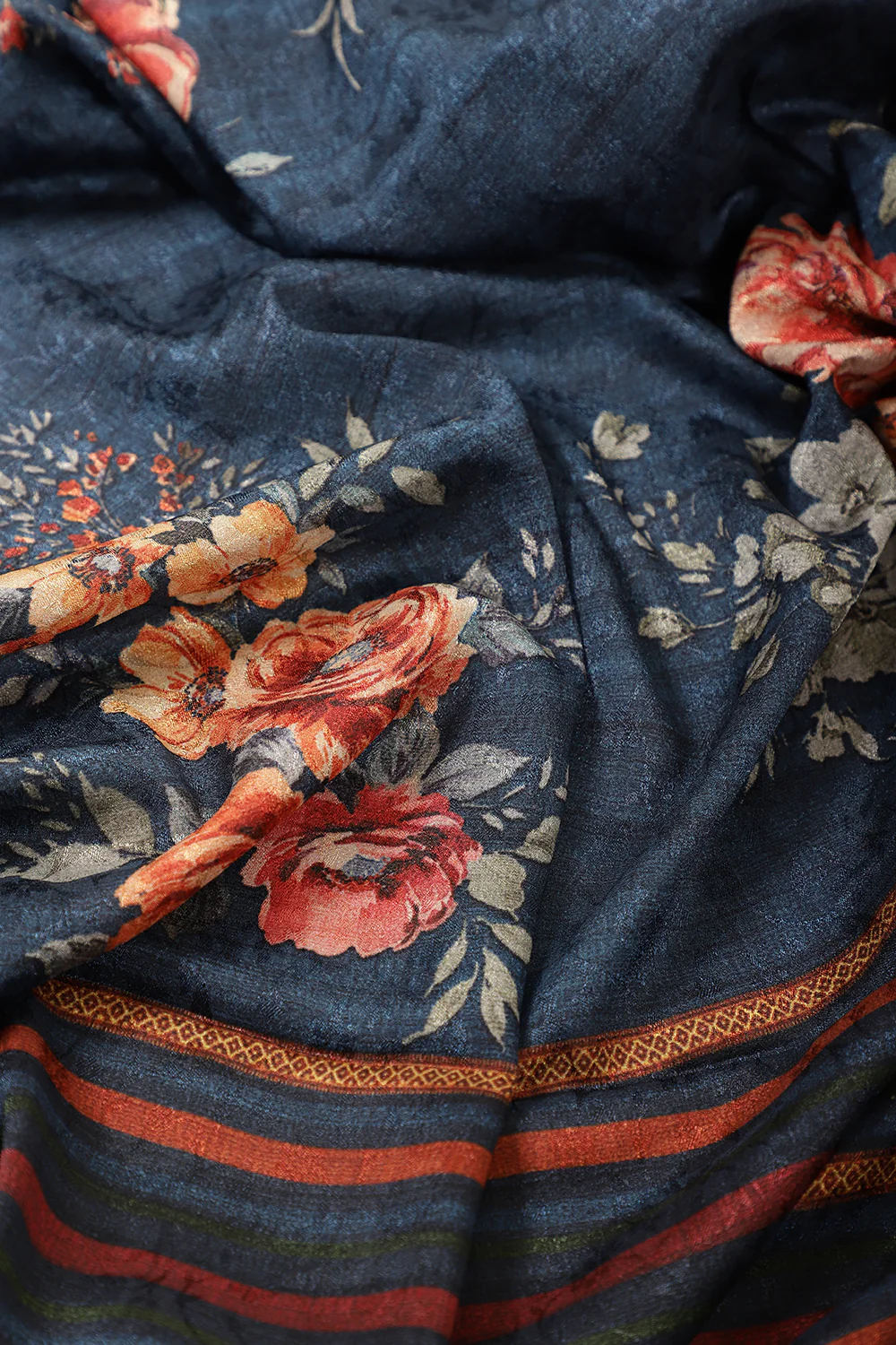 Navy Jacquard Silk Printed Saree - Image 6