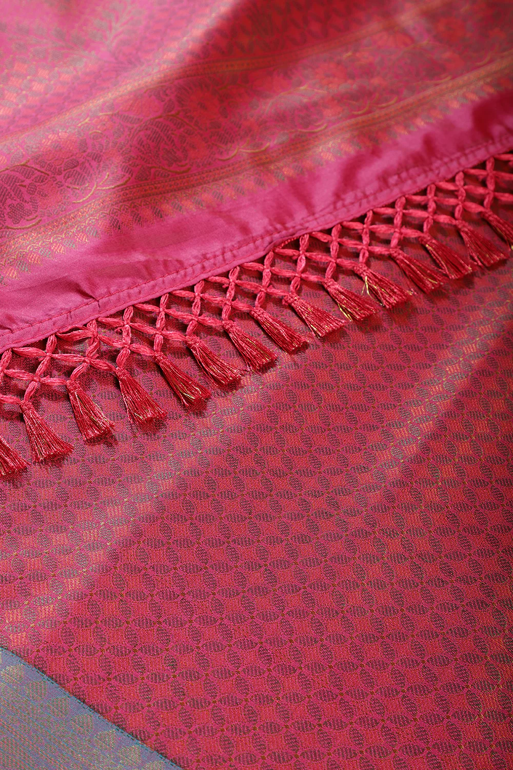 Rani Color Cotton Silk Resham & Zari Woven Saree - Image 3