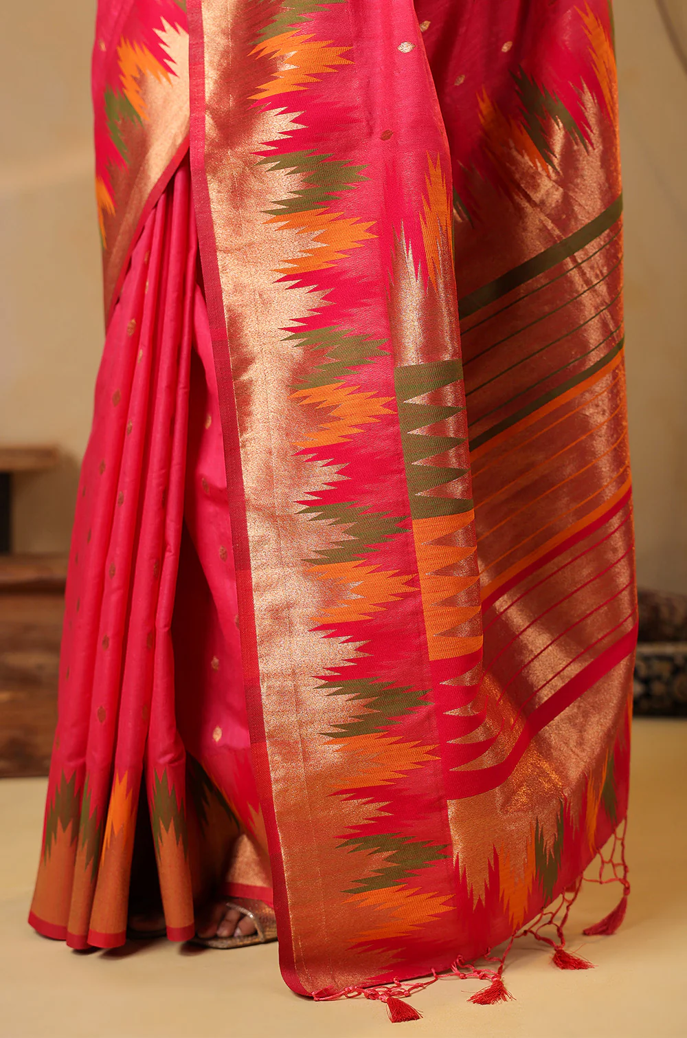 Strawberry Color Cotton Silk Woven Saree - Image 11