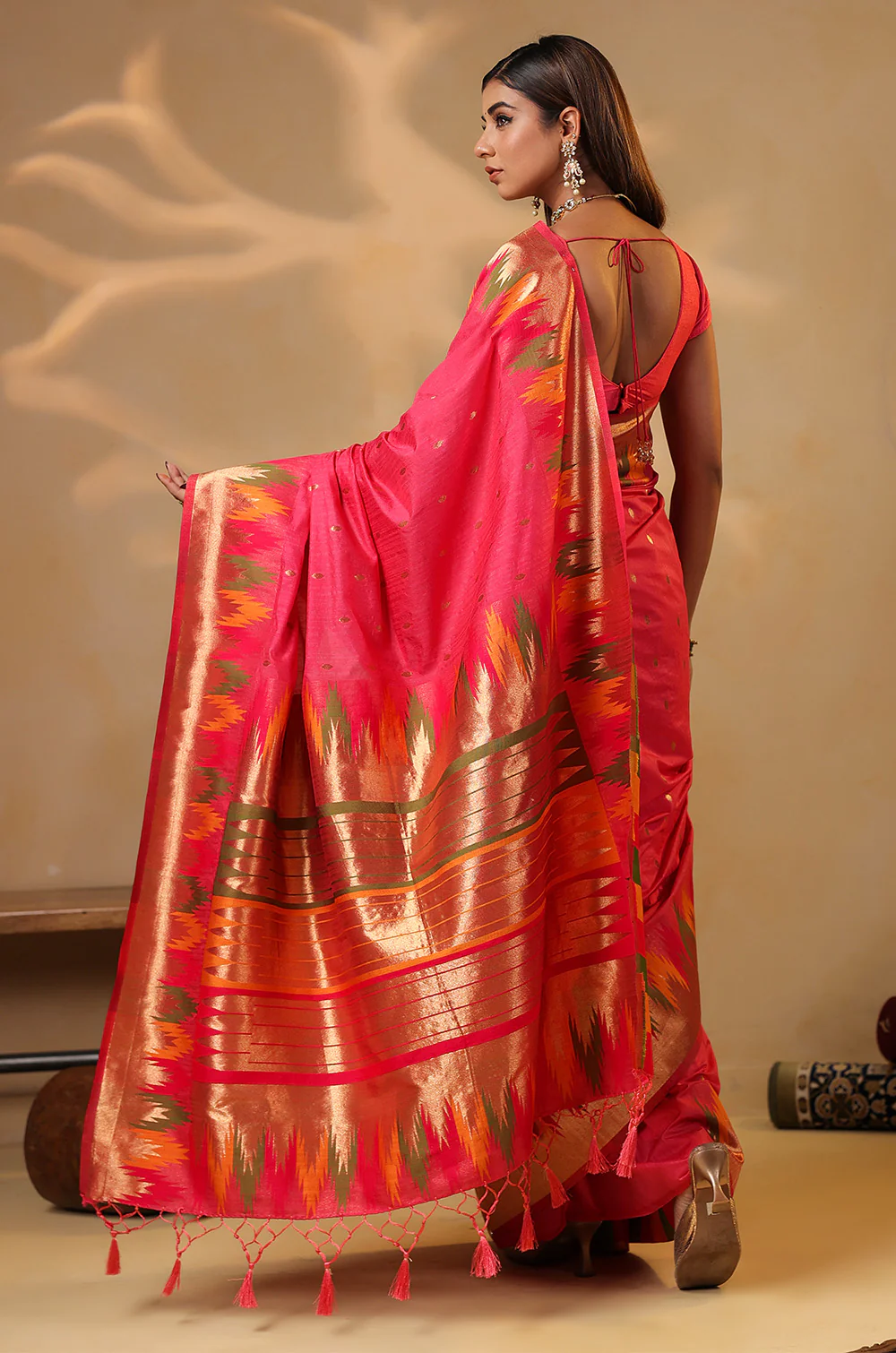 Strawberry Color Cotton Silk Woven Saree - Image 6